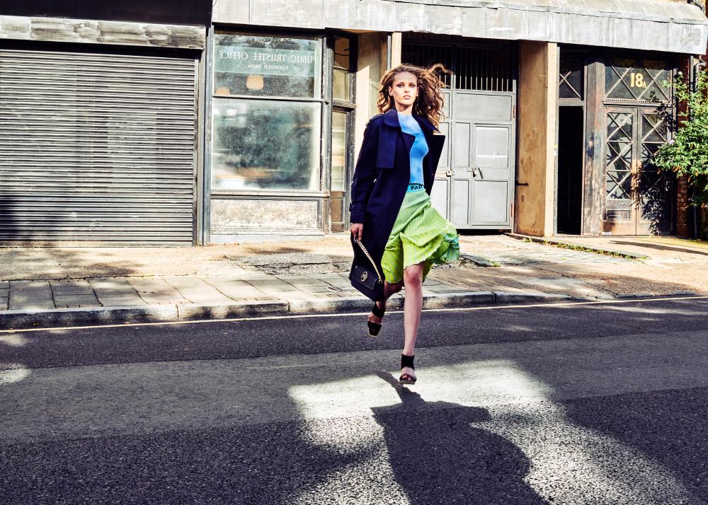MARK FAST Style Decoded: Silhouette, Layering, and the Balance of Street Aesthetics