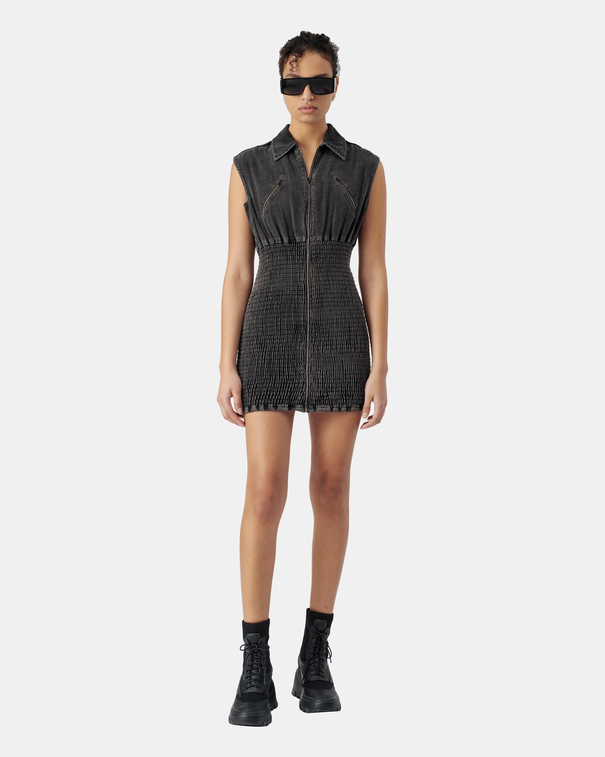 Women's Black Sleeveless Denim Dress