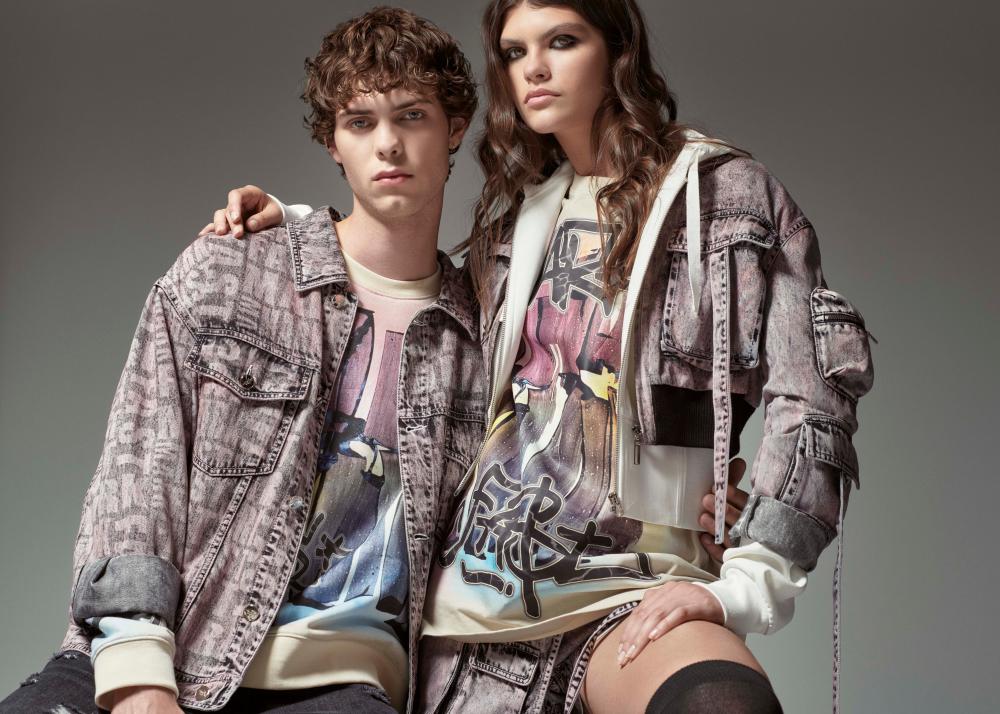 MARK FAST Exclusive: Knitwear as Wearable Sculpture – A Fashion Philosophy Told Through Colour and Texture
