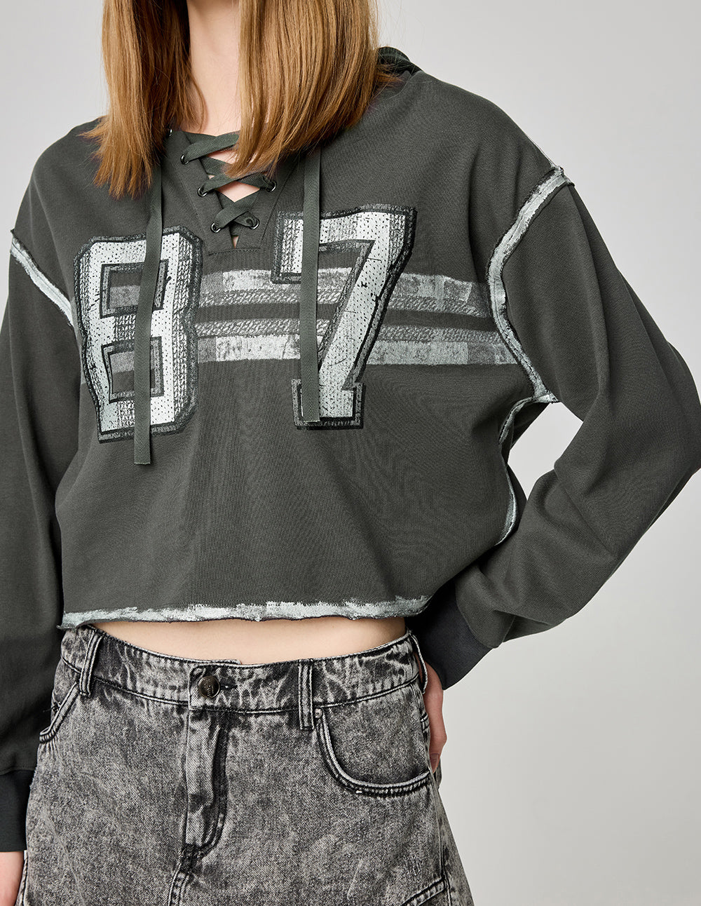Women's Vintage Lace-Up Graphic Cropped Hoodie