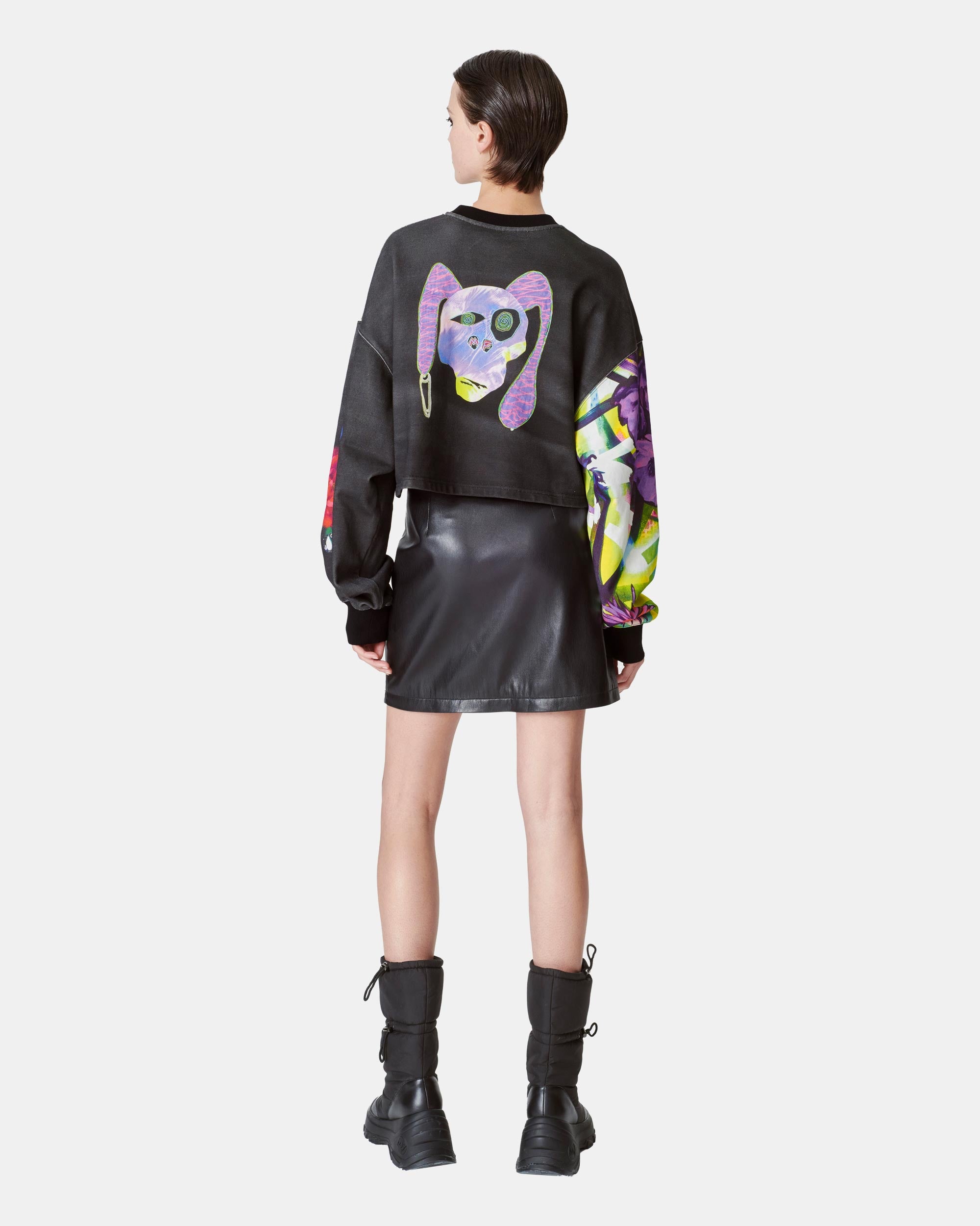 Women's Graffiti Floral Print Ultra Cropped Artistic Sweatshirt