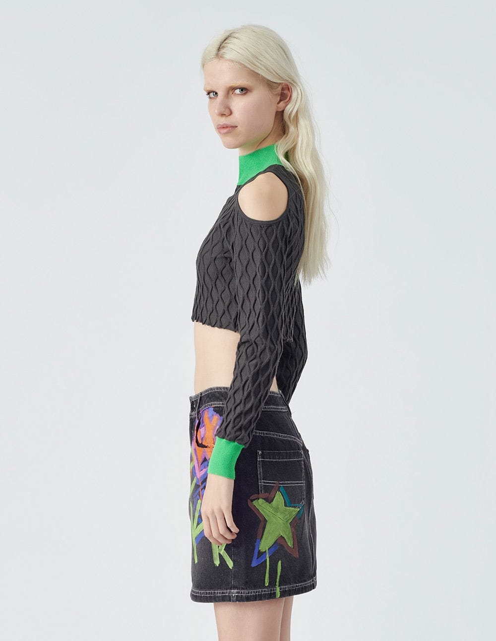 Women's Off-Shoulder Colourblock Cropped Knit Sweater
